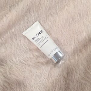 Elemis papaya enzyme peel!